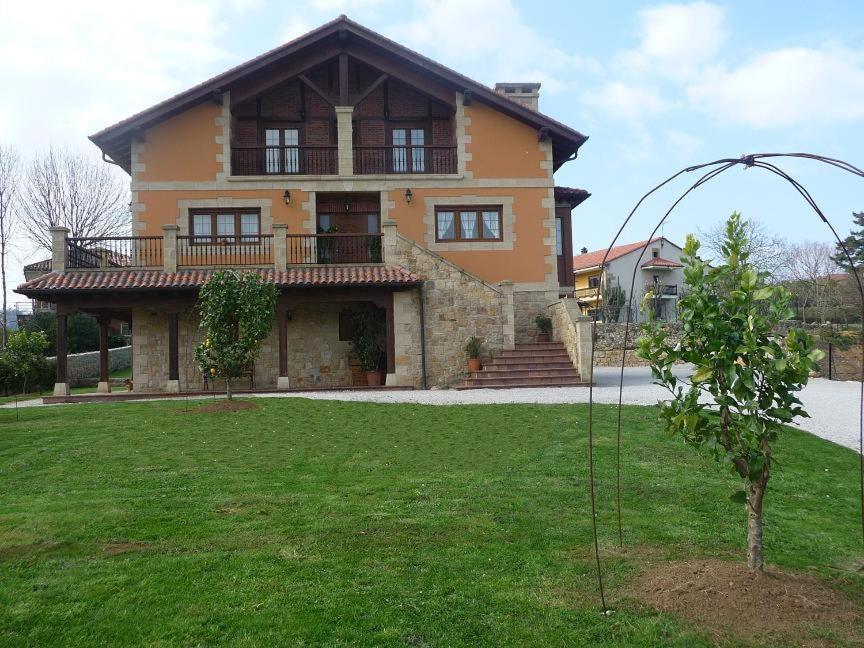 Apartamentos Altamira Santillana del Mar Bagian luar foto