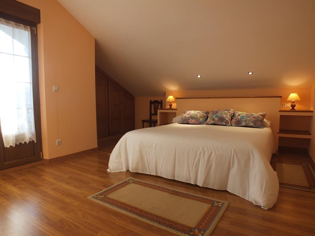 Apartamentos Altamira Santillana del Mar Bagian luar foto
