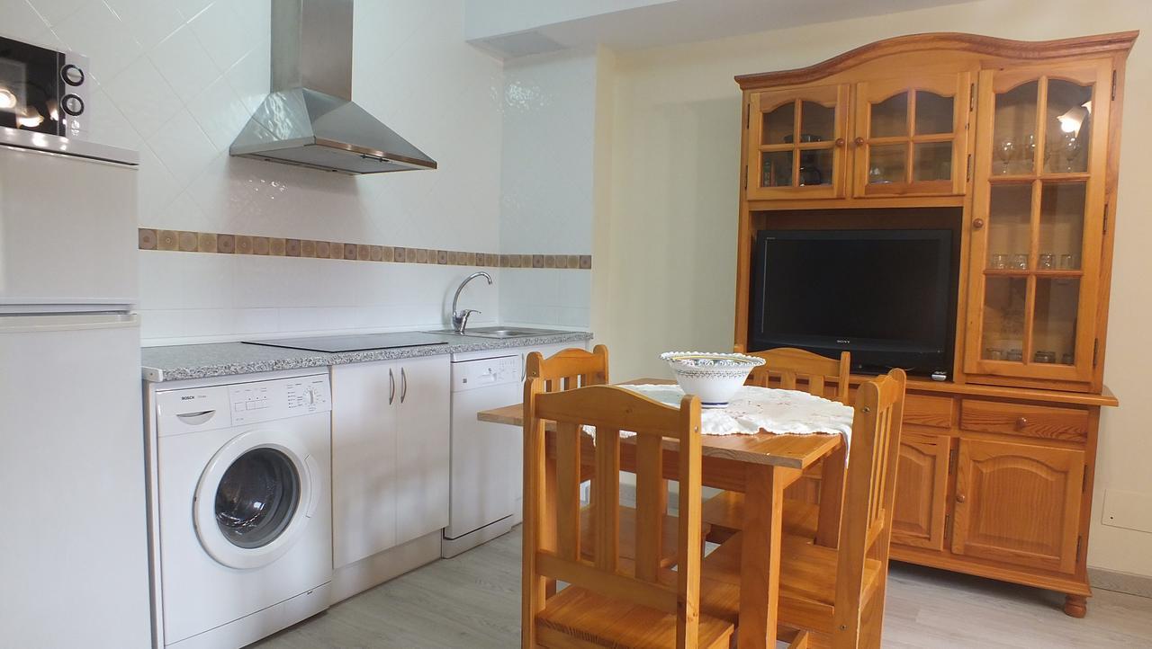 Apartamentos Altamira Santillana del Mar Bagian luar foto