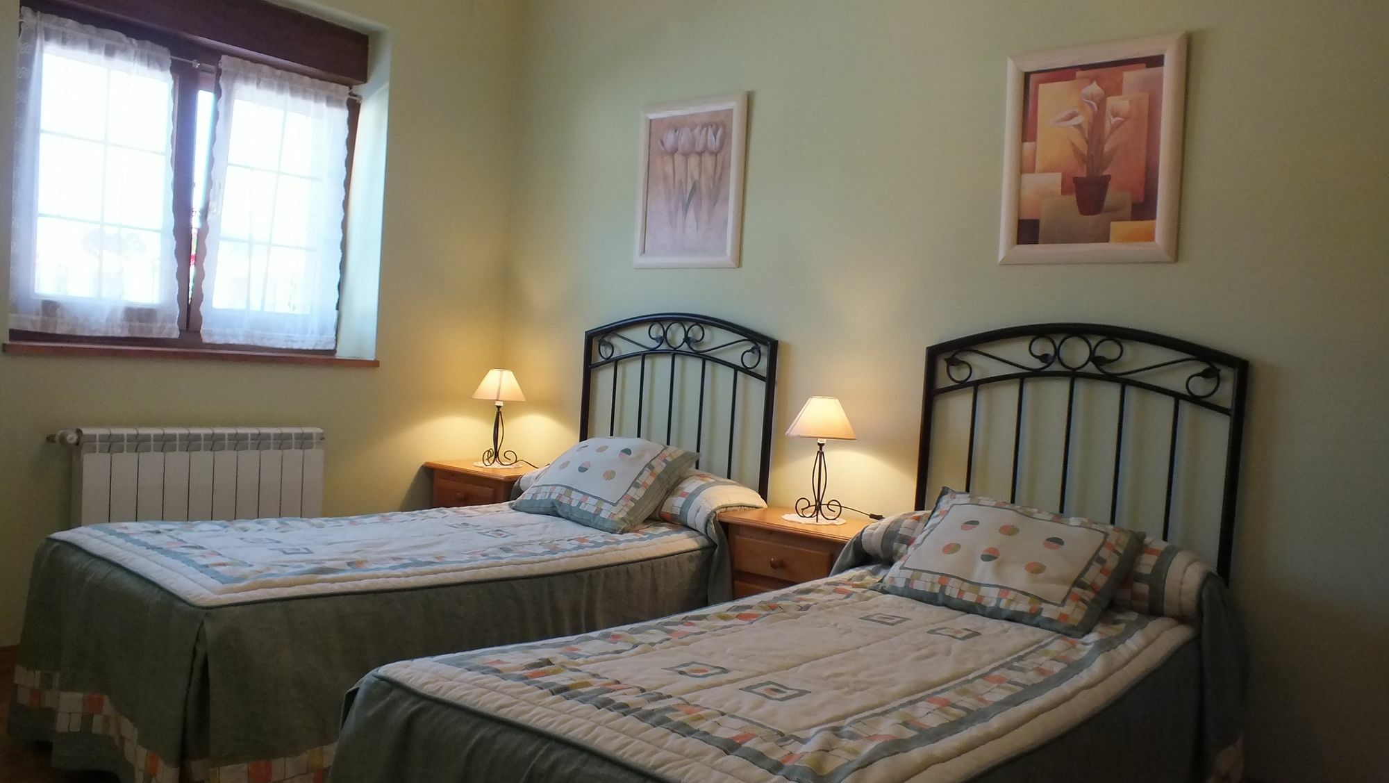 Apartamentos Altamira Santillana del Mar Bagian luar foto