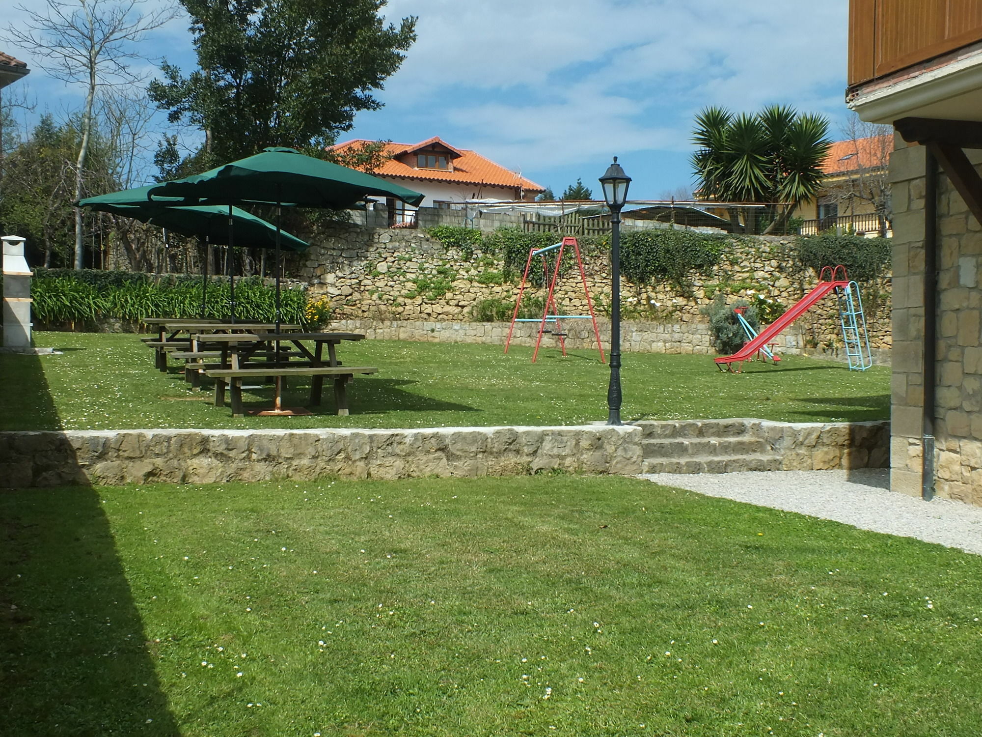 Apartamentos Altamira Santillana del Mar Bagian luar foto